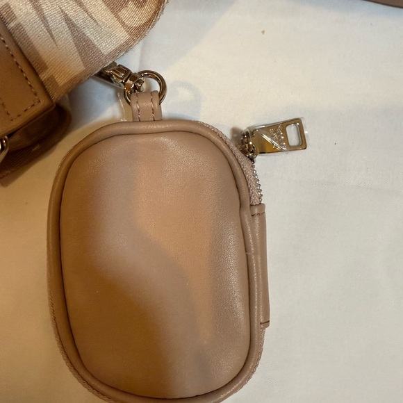 Steve Madden Beige Canvas Tote Crossbody with Logo Strap & Coin Pouch - Picture 7 of 9